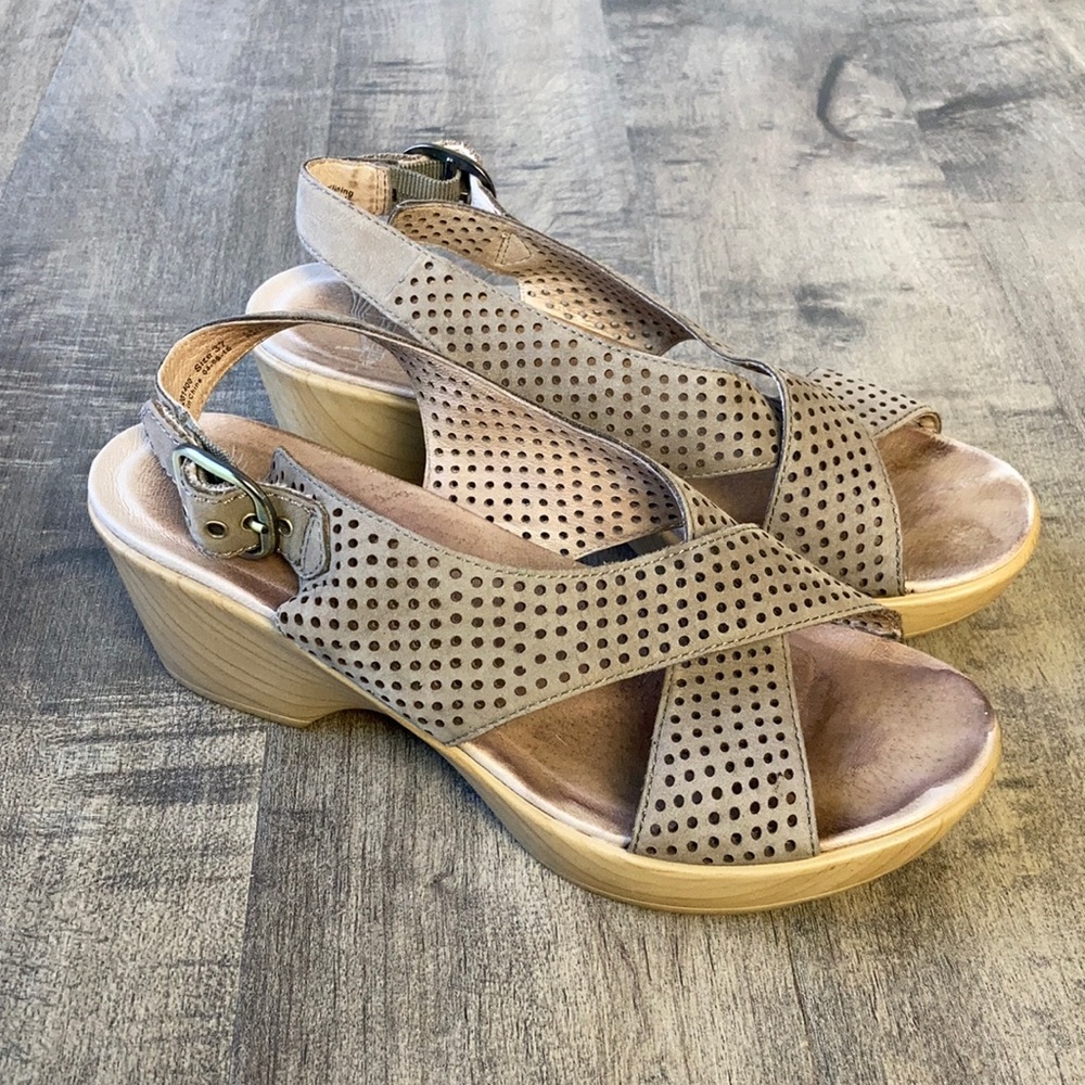 Dansko Jacinda Walnut Sandals Womens 6.5 / 7
